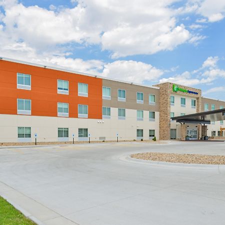 Holiday Inn Express & Suites - Chadron By Ihg Exterior foto