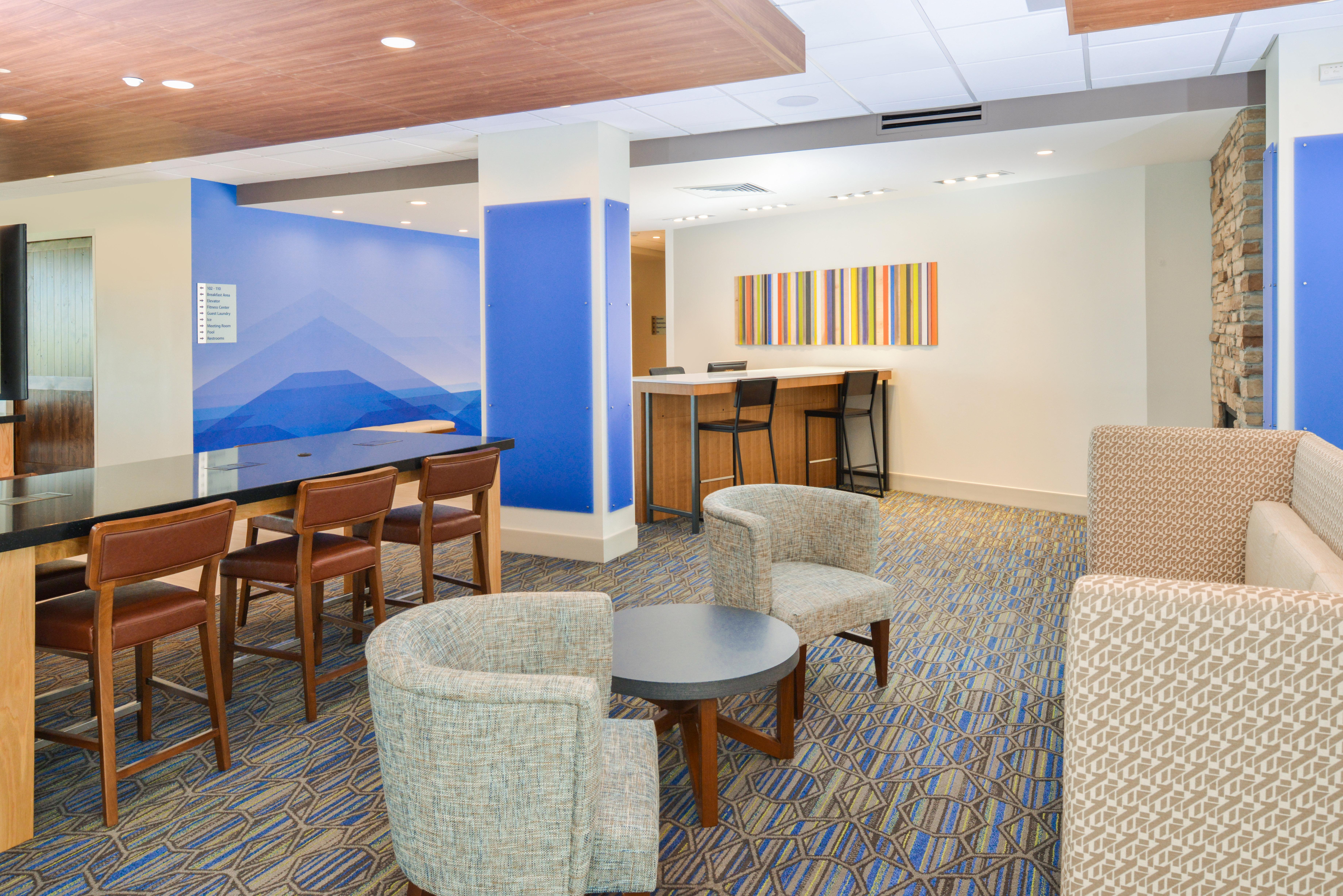 Holiday Inn Express & Suites - Chadron By Ihg Exterior foto