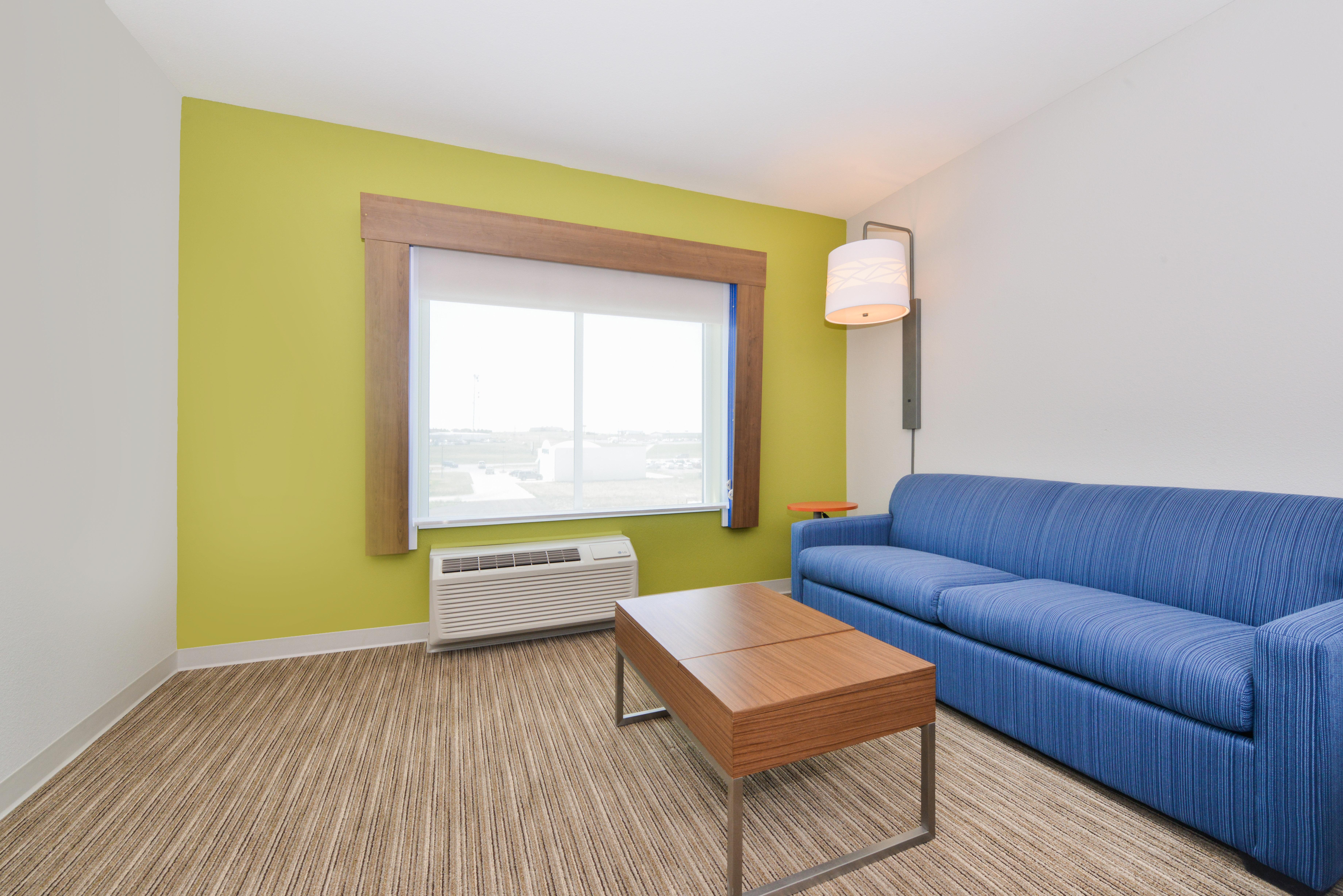 Holiday Inn Express & Suites - Chadron By Ihg Exterior foto