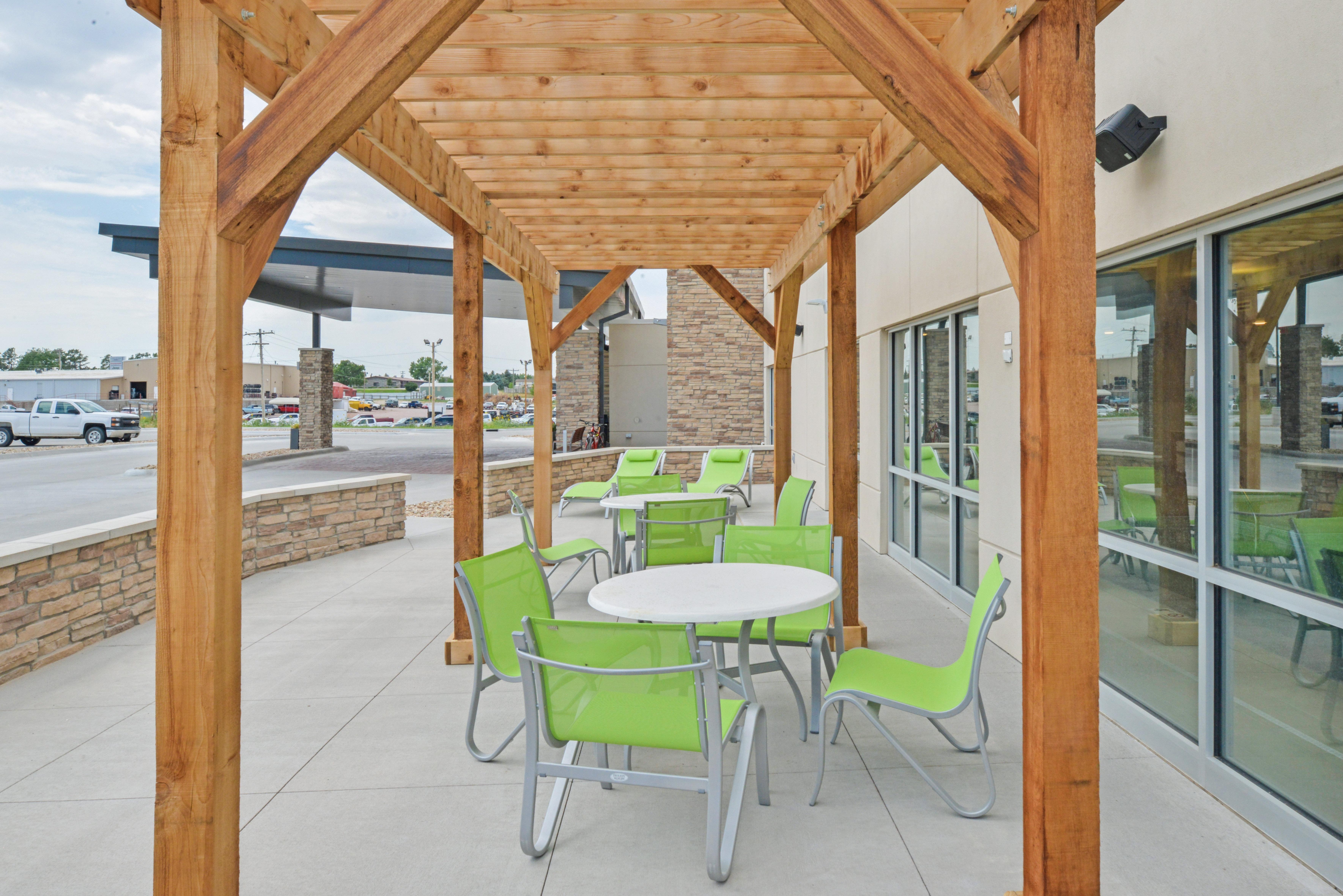 Holiday Inn Express & Suites - Chadron By Ihg Exterior foto